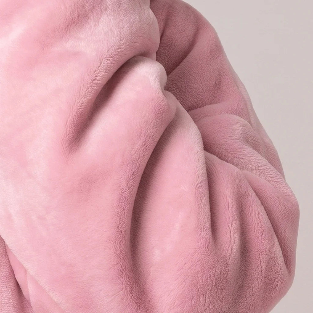 Close-up of the soft Light Pink flannel and sherpa lining